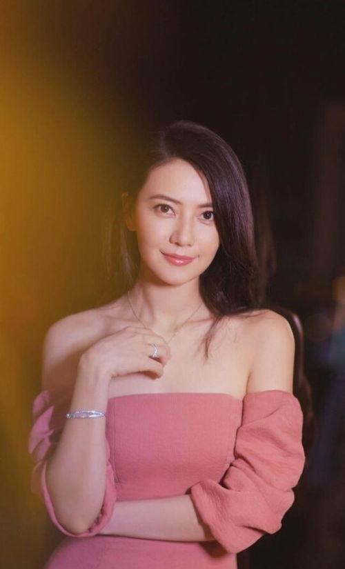 杨舒婷生活照,展现真实魅力与日常风采