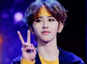 蔡徐坤校园照片